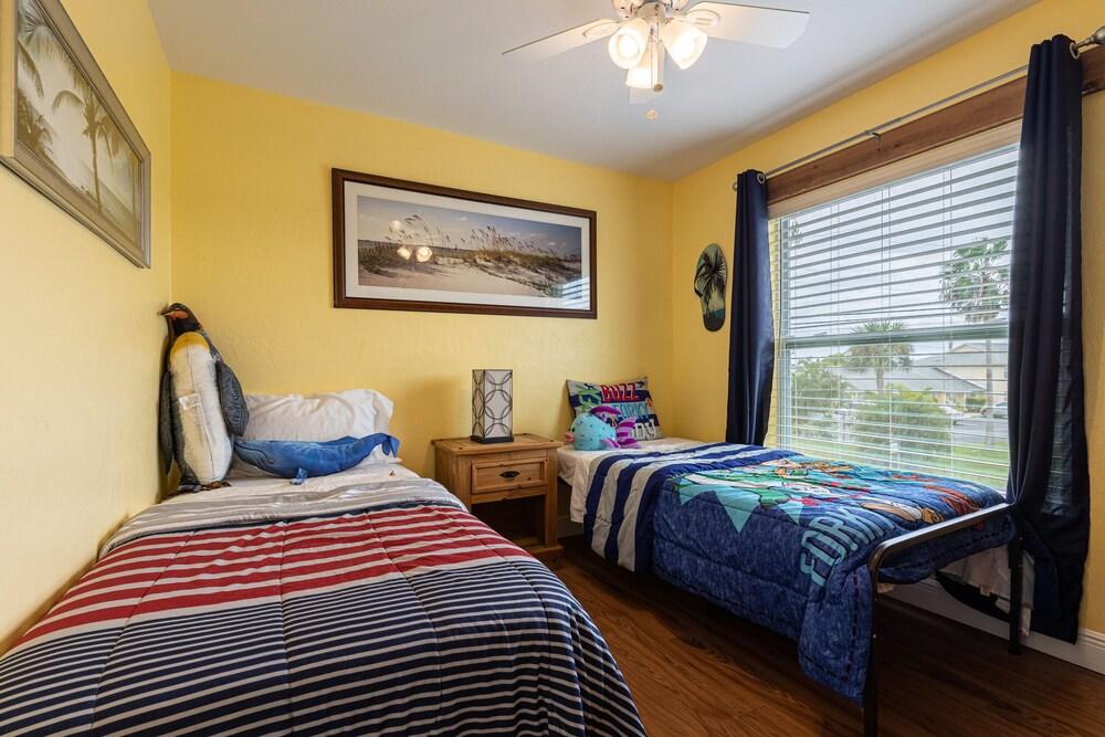 Gulf Access #A 3 Bedroom w/ Heated Pool