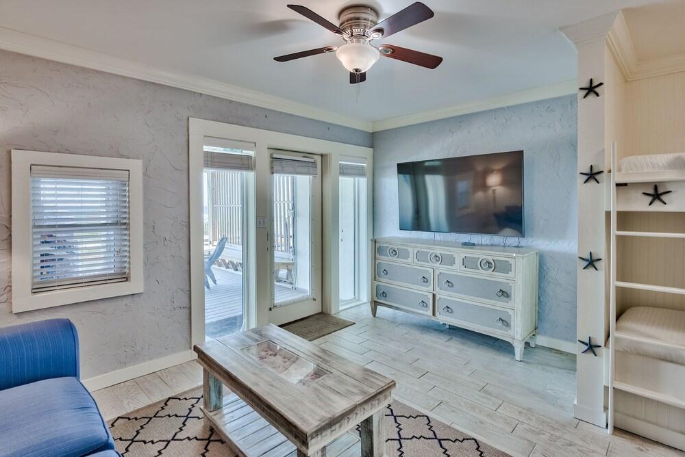 Costa Dreams Beachfront