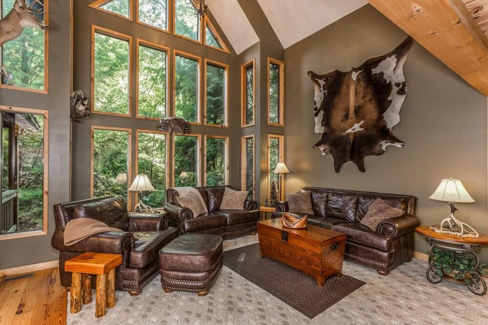 Twin Falls- Stunning Landscape With 10ft Waterfall