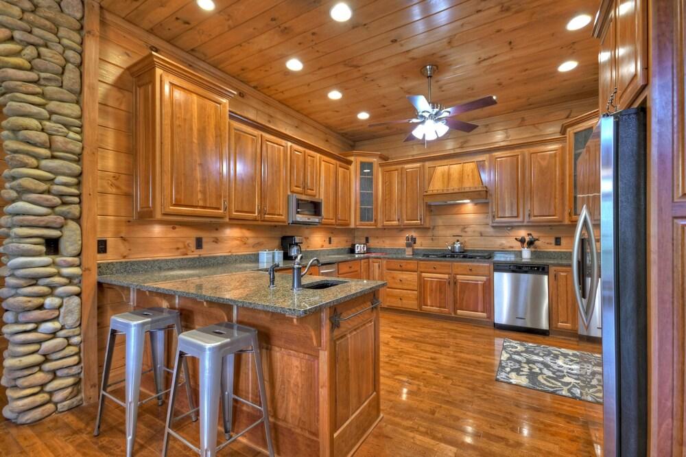 Black Bear River Lodge