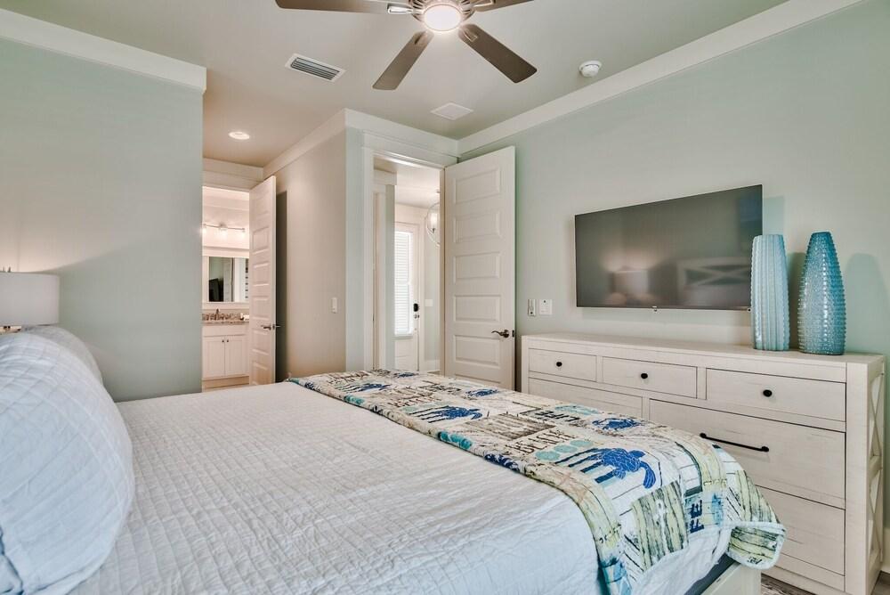 Beach Haven Chateau Golf Cart Heated Pool