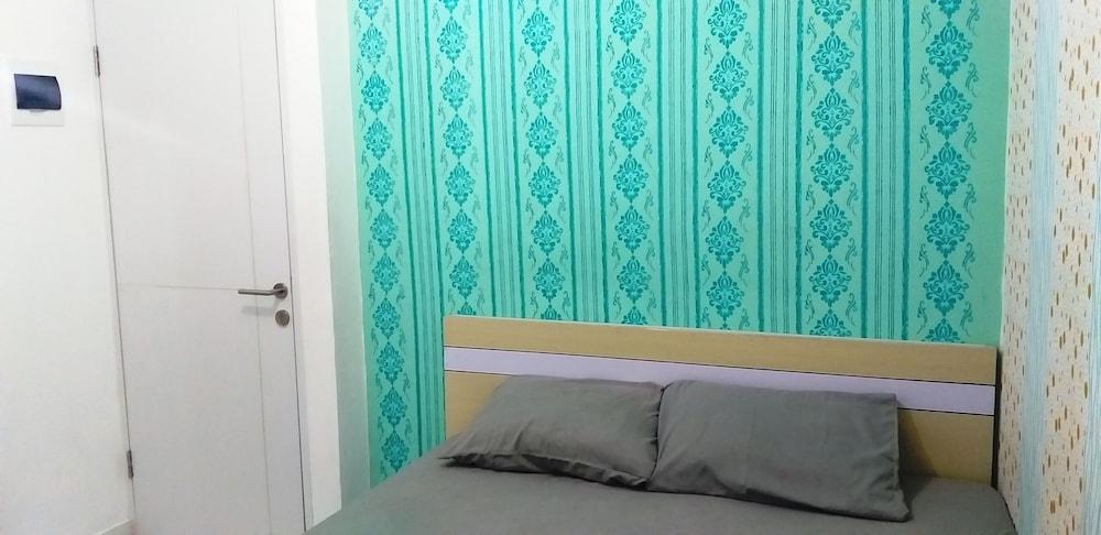 Studio Room Apartment Aeropolis by Rusdi