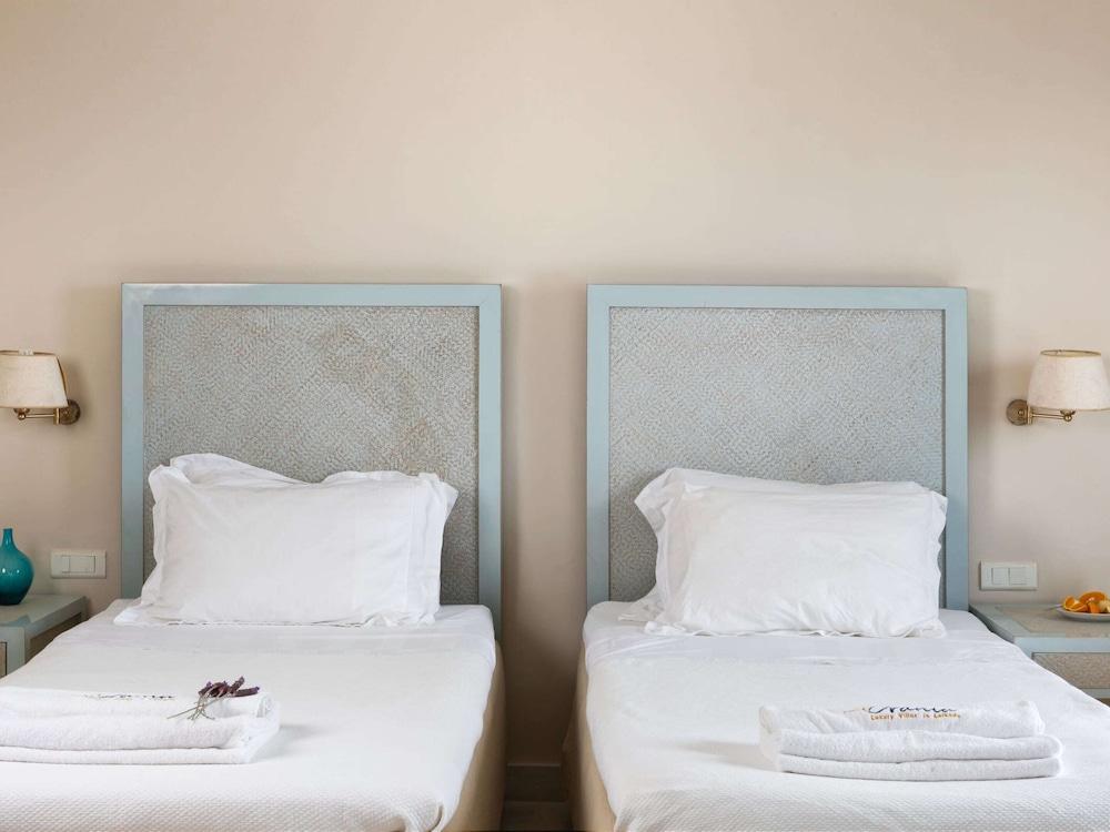 Luxurious Villa in Vasiliki with Swimming Pool & Hot Tub