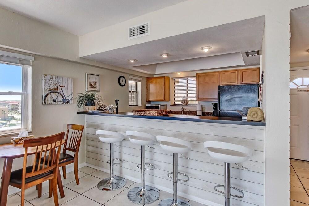 180 Degree Ocean Views Sunrise Sensation