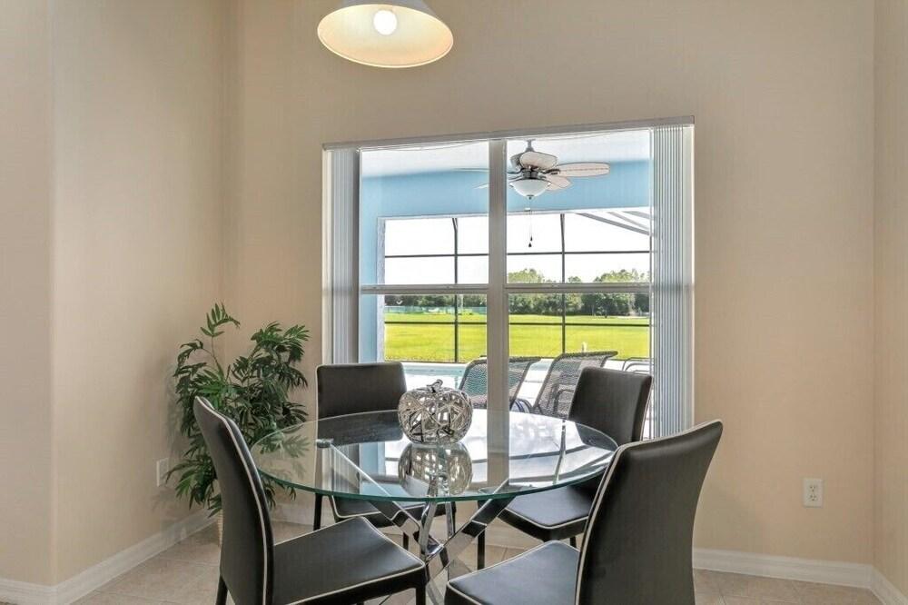 Close to Disney, Private Pool & Spa, Refurbished