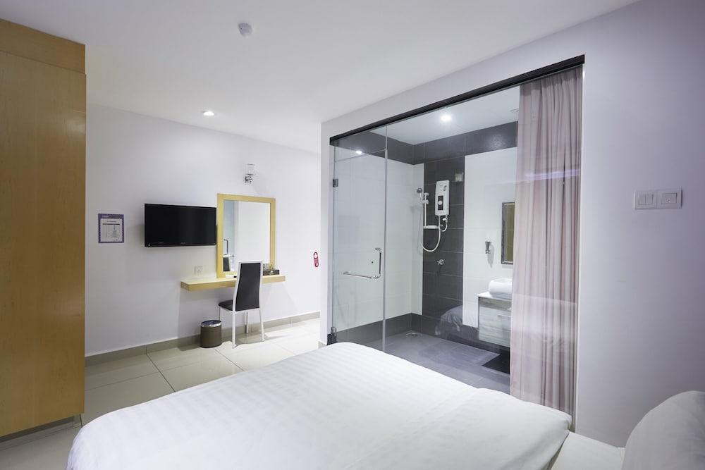 East Sun Hotel Sekinchan - Self Check In