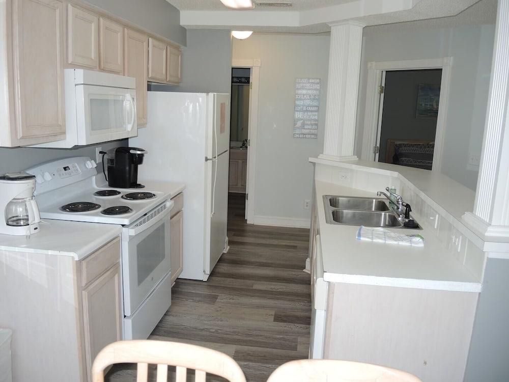 503m 1 Bedroom Villa by RedAwning