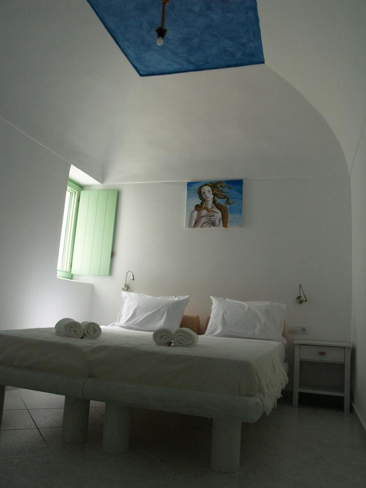 Mythos Traditional Stonehouse