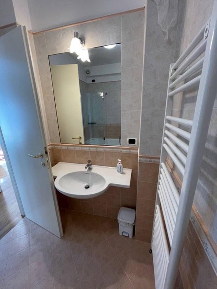 Solemare Apartments Blu Moon Suite