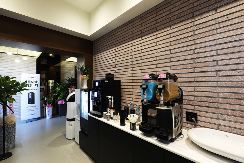 Hotel In Modern Cheongju Terminal