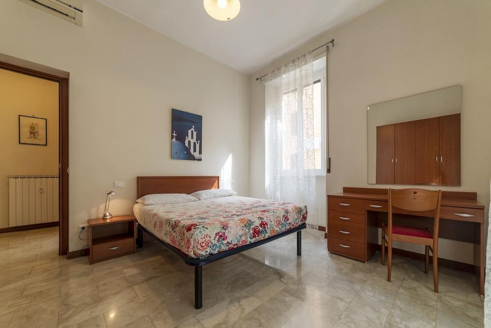 Piazza Re di Roma Apartment