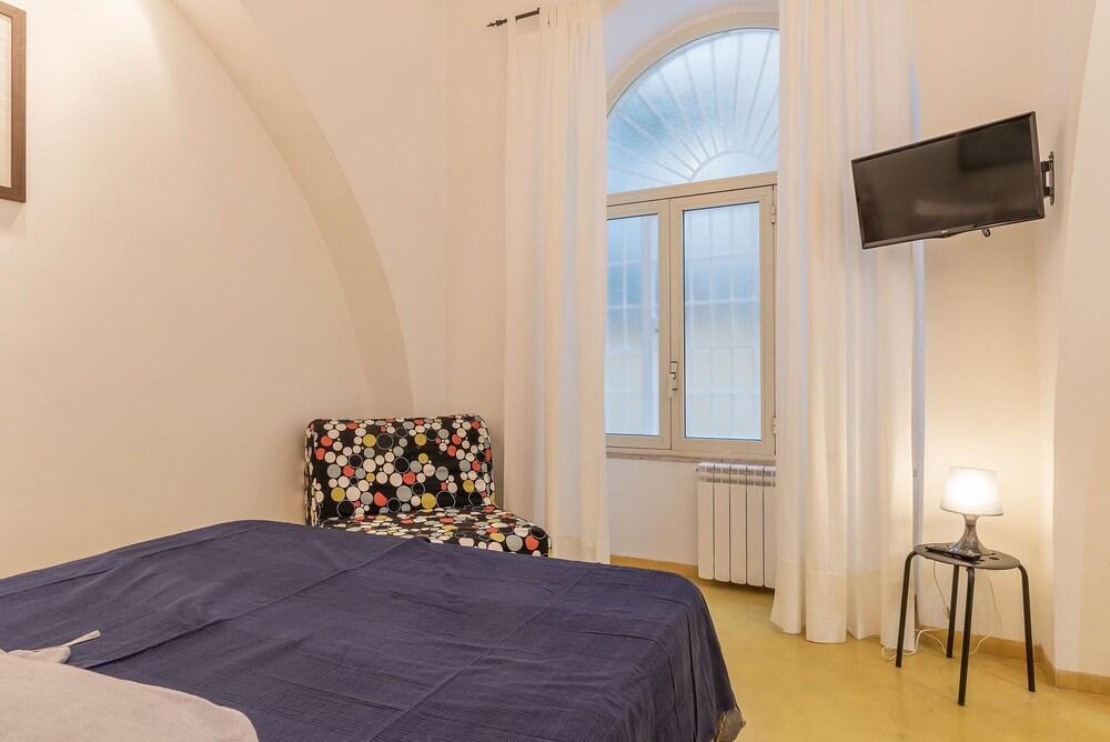 Piazza Vittorio NETFLIX Apartment