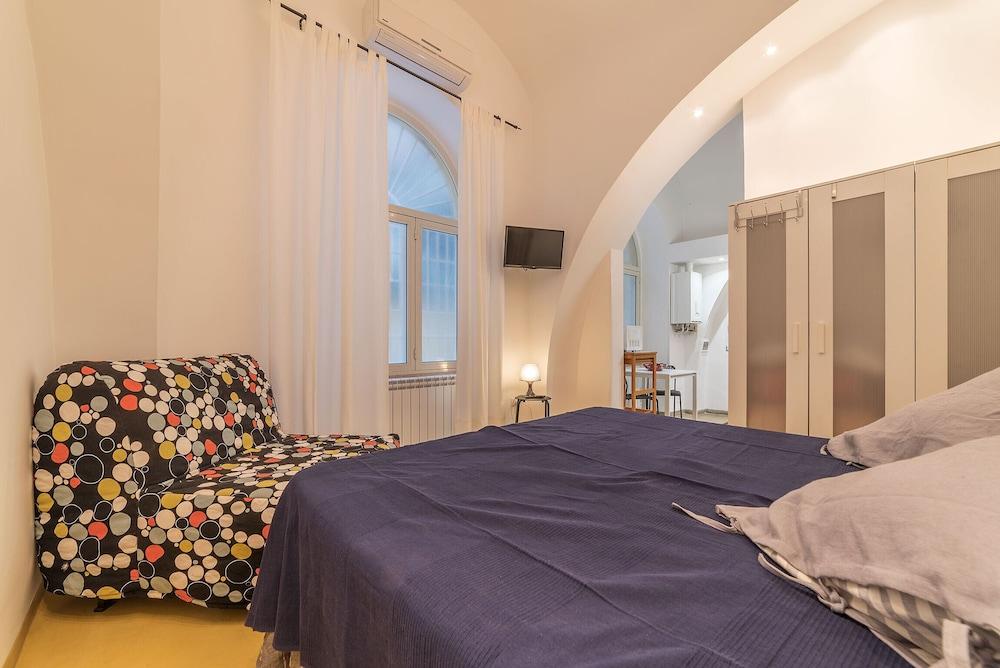 Piazza Vittorio NETFLIX Apartment