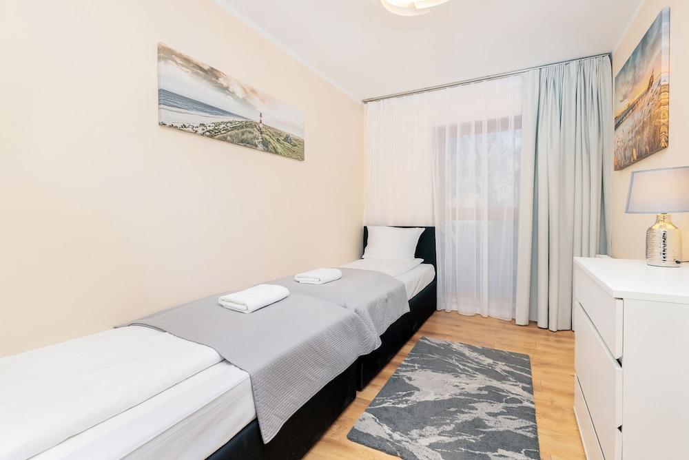 Apartment Batorego Gdynia by Renters