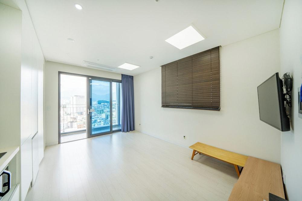 Sotasuite Sokcho World Sky