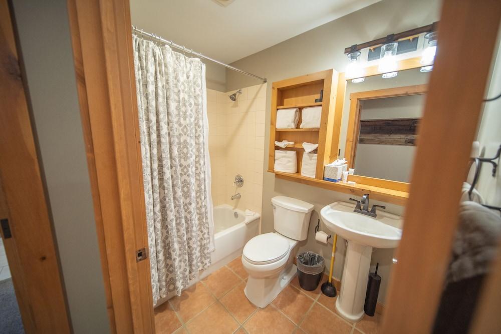 Expedition Station 8608