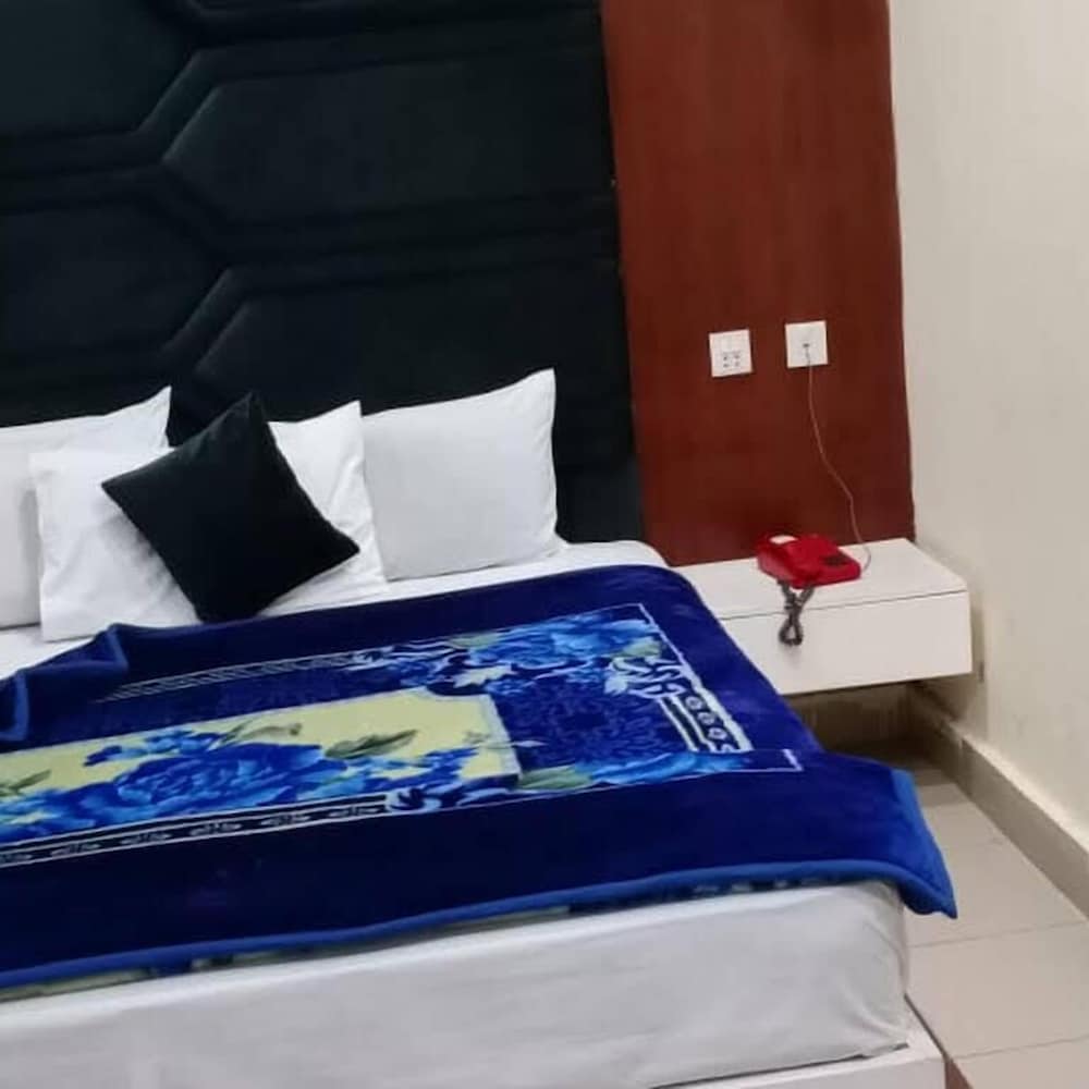 Hotel Pak Continental