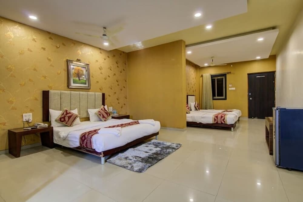 Hotel Heera Excutive