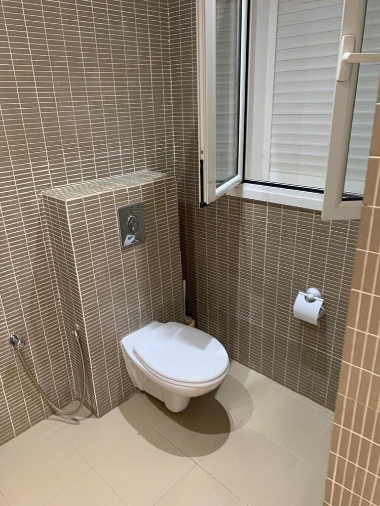 Airbetter - Luxurious 5bed Villa & Studio Patricia With Pool