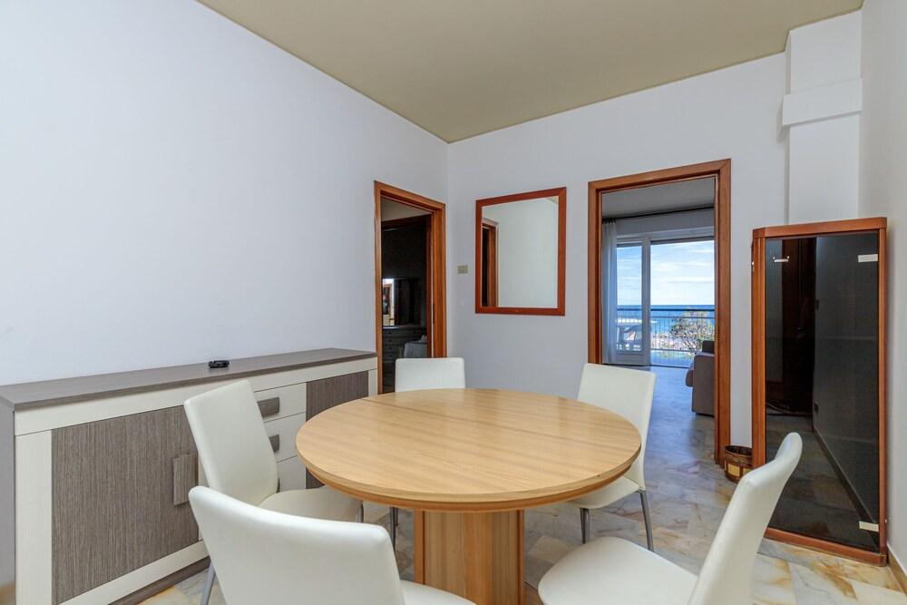 Grattacielo Vittoria 9 sea Front