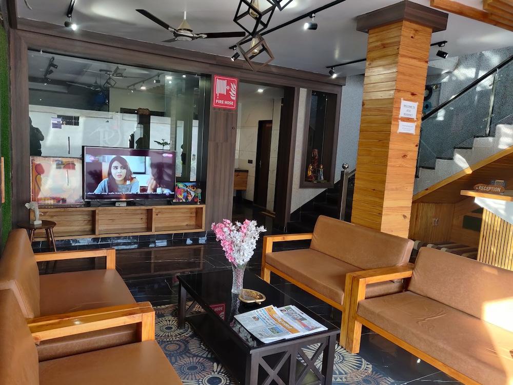 Hotel Atul Residency