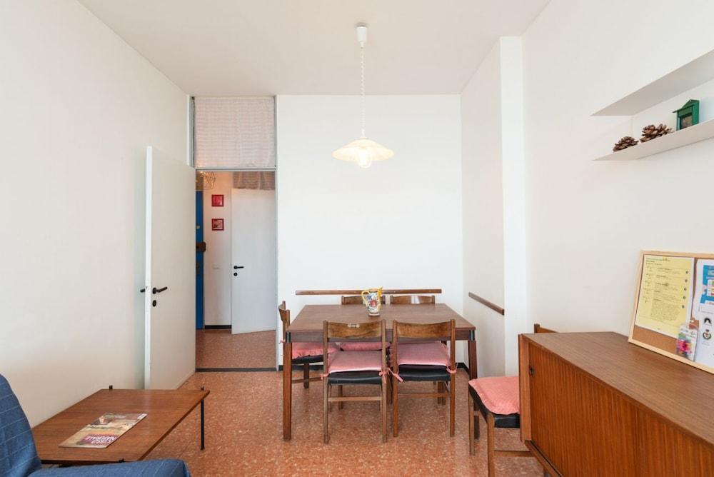 Deiva Marina Sea View Flat with Garage