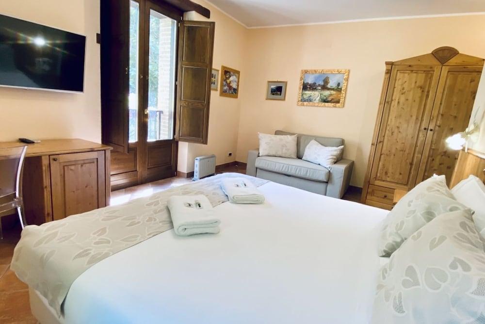 Campagna Waterfalls View Suites