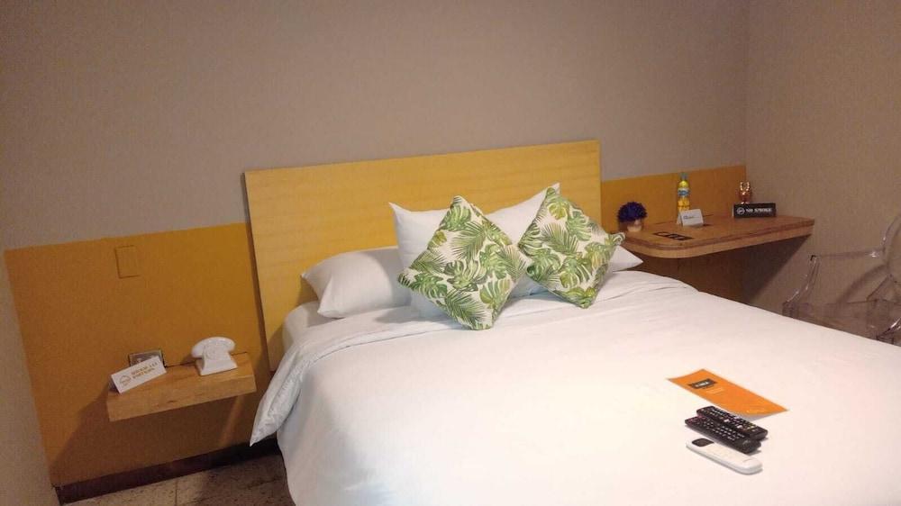 Cardedeu Express Hotel