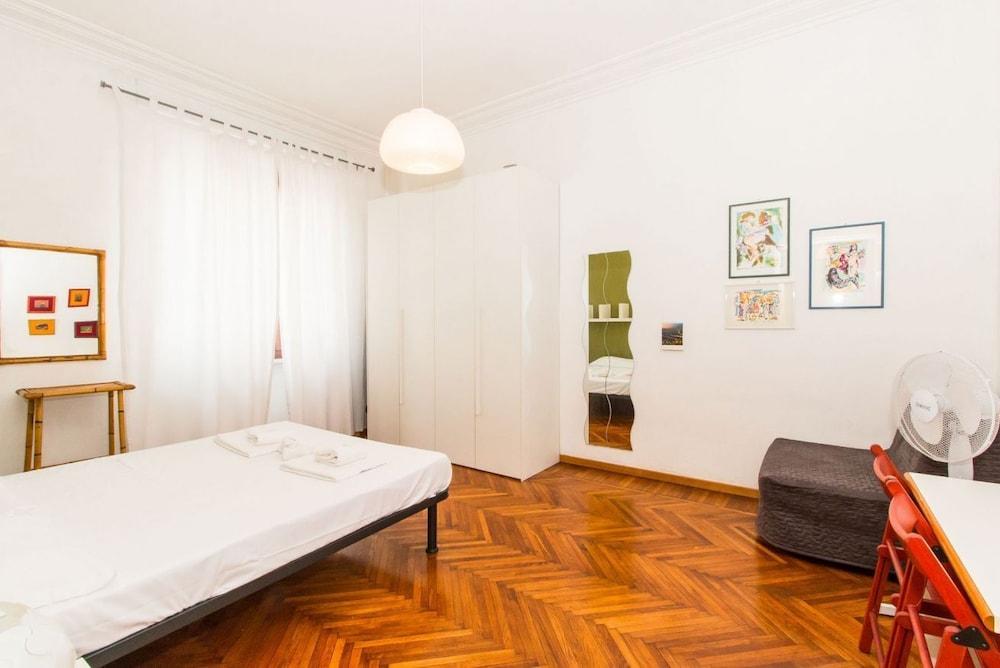 Mercato Centrale Colorful Flat