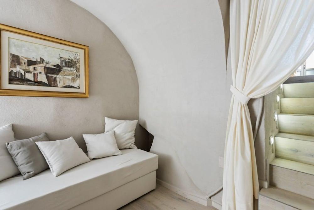 Piazza Duomo Central Apartment