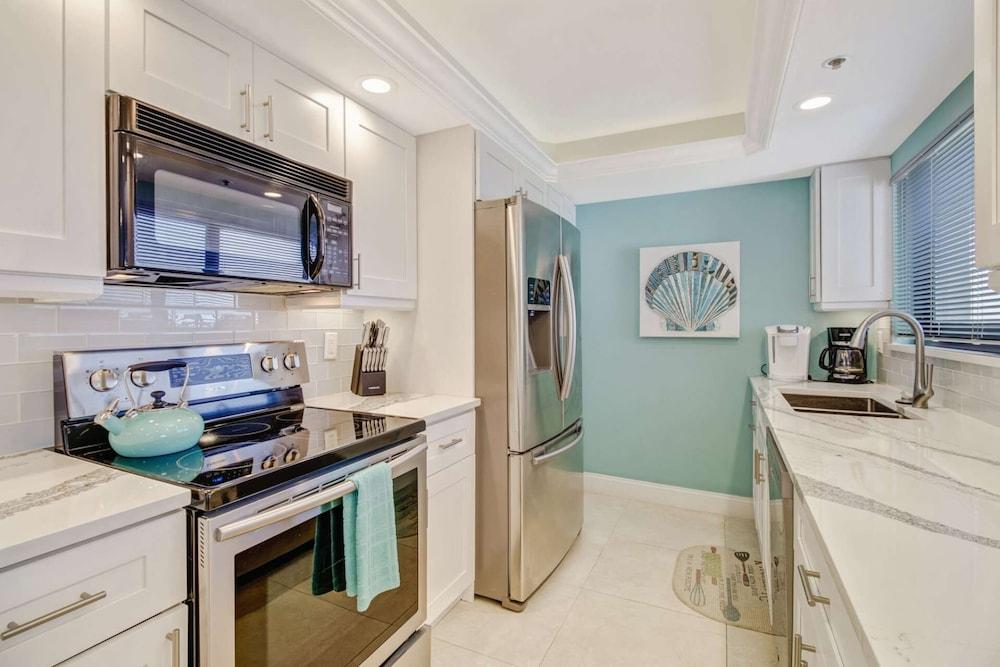 18120 San Carlos Blvd PH2