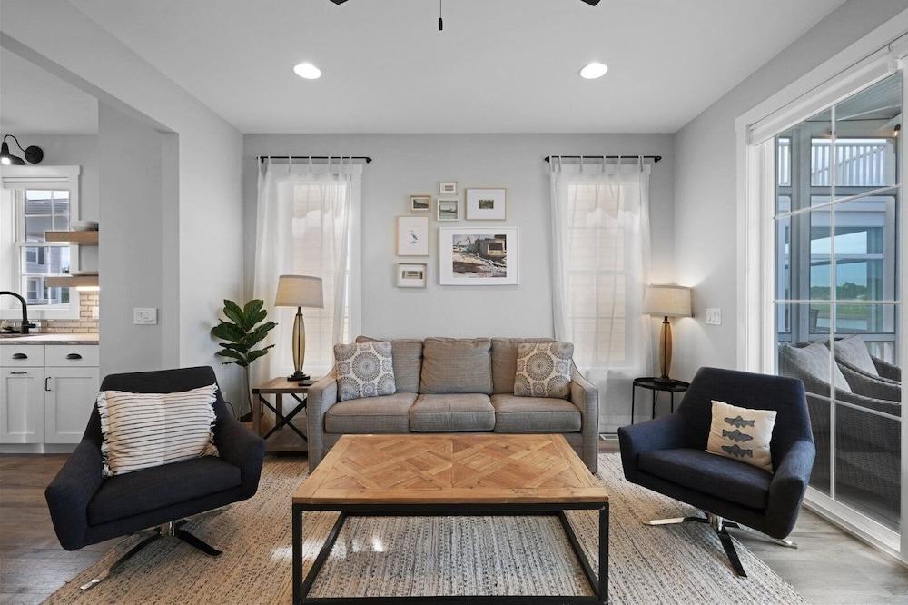 Hook, Wine, & Sinker