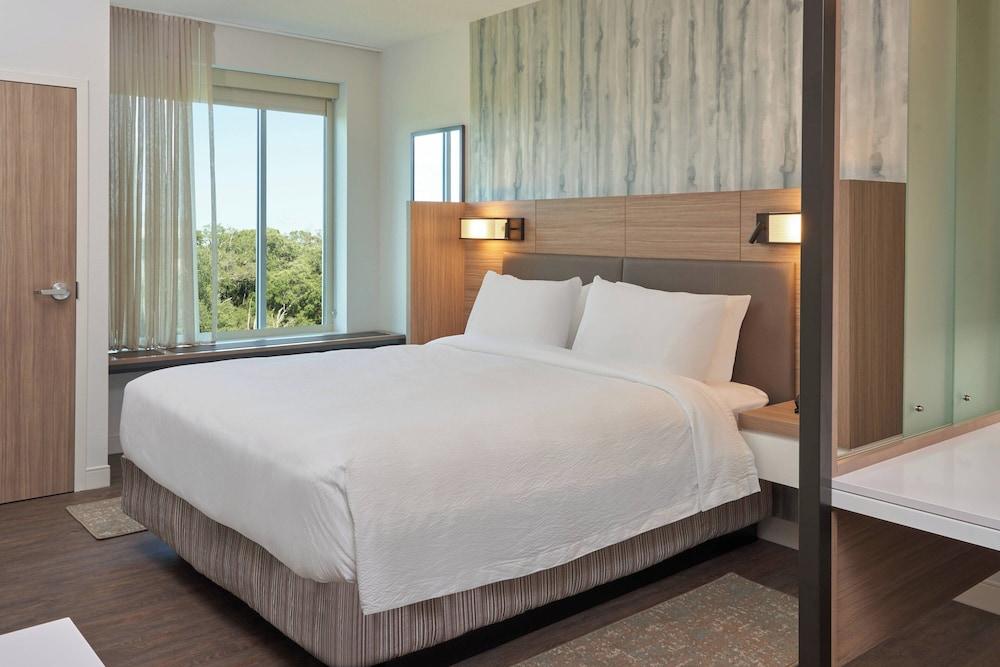 SpringHill Suites by Marriott Orlando Lake Nona