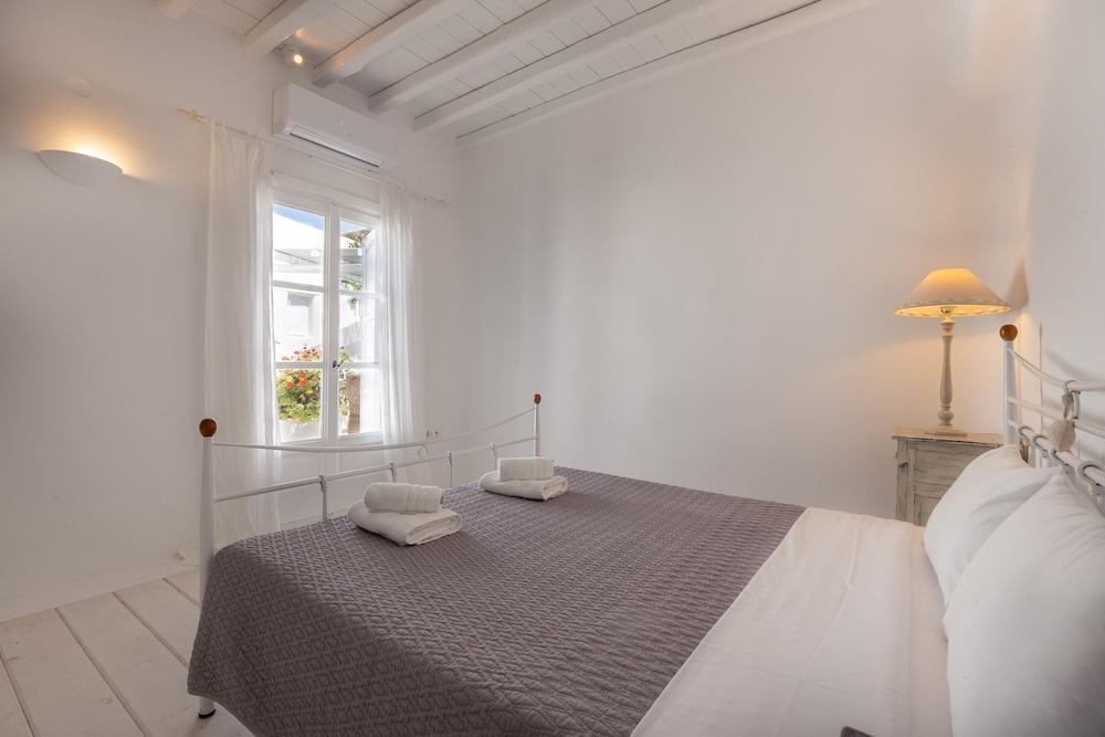 Glorious Aegean View Pool Villa Pharos