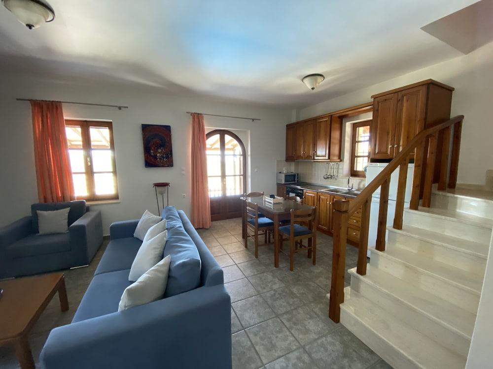 Executive Villa Madouri With Private Pool