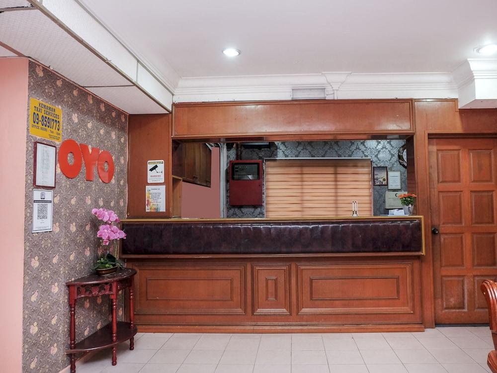 OYO 90167 Hotel Tiara