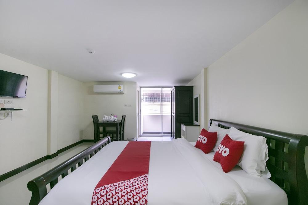 OYO 75390 Sunee Place Hotel