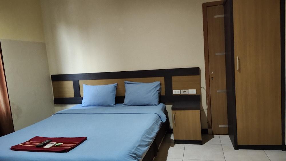 De' Premium Hotel Kartini