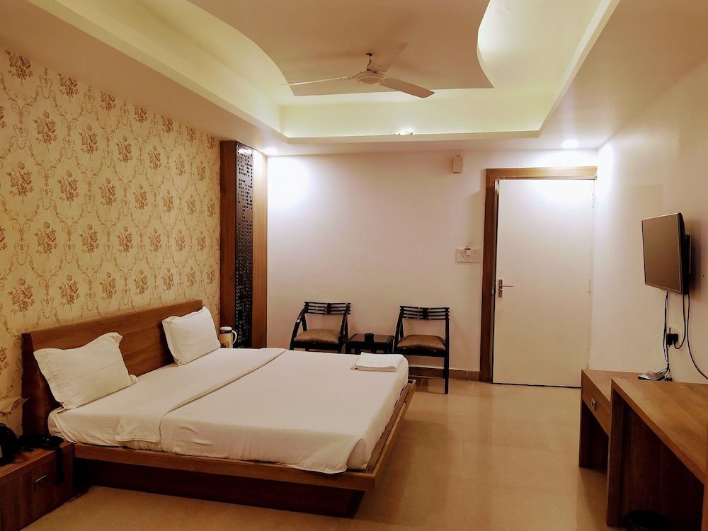 Hotel Abhinav Royal