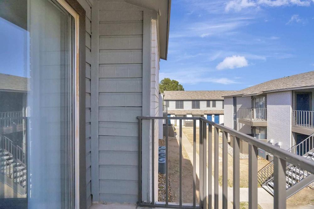 Spacious Midland Getaway