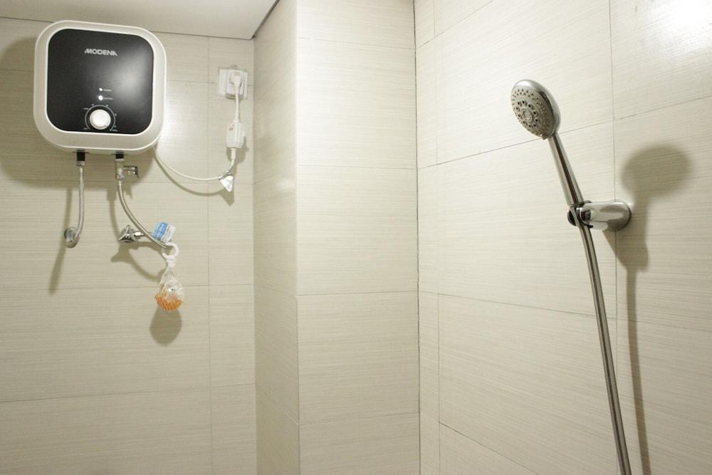 Spacious Studio Room at Gateway Pasteur Apartment near Exit Toll Pasteur