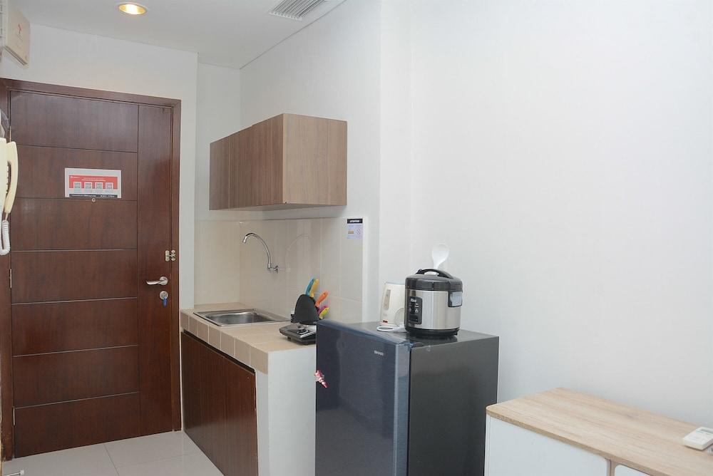 Comfy Studio at Capitol Park Apartment