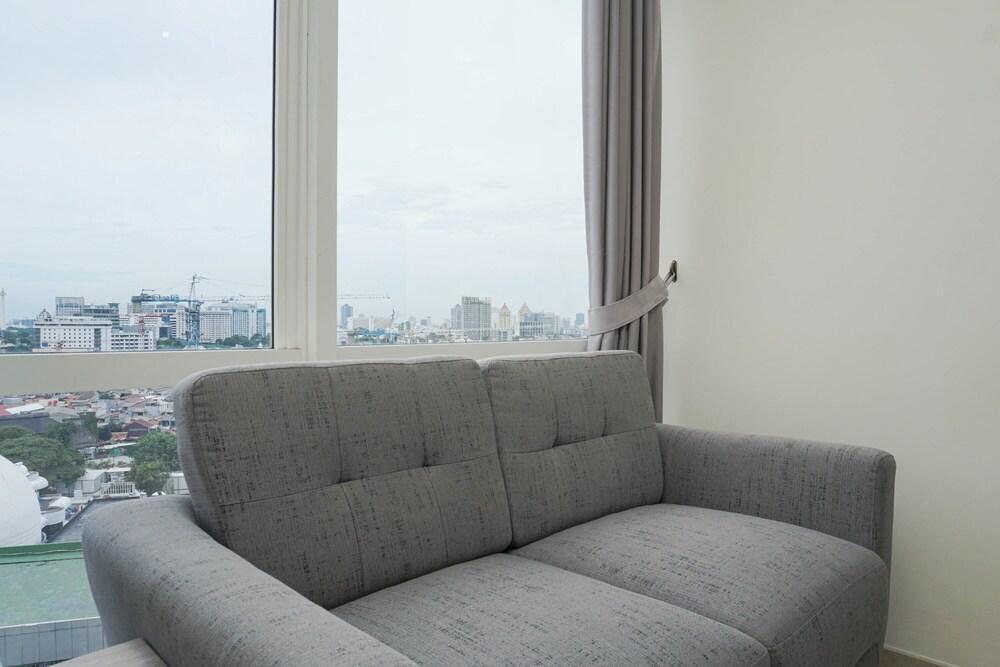 Well Appointed Studio at Menteng Park Apartment