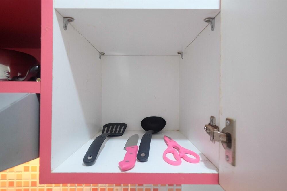 Simply Studio at Tamansari Skylounge Apartment