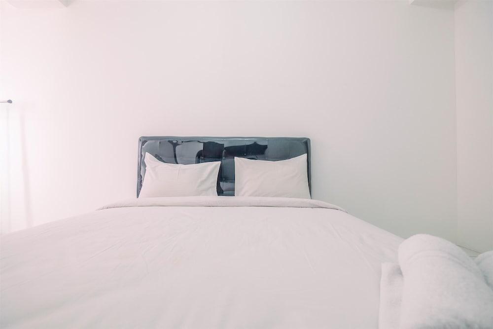 Beautiful Studio at Gunung Putri Square Apartment