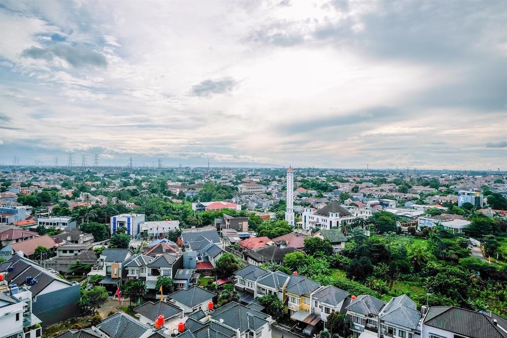 Comfortable 2BR Apartment at Cinere Resort