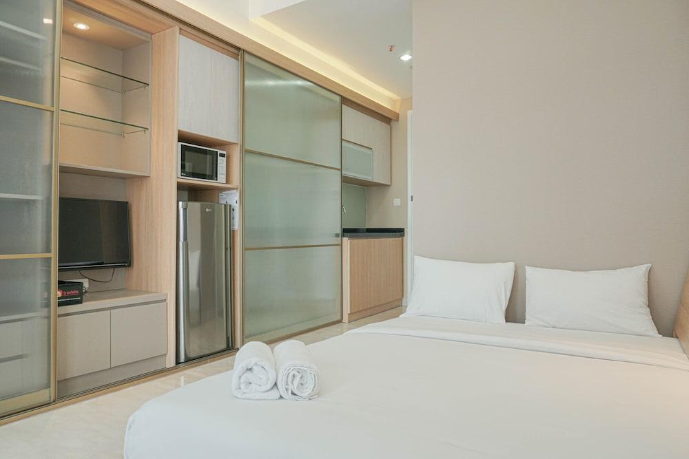 Fabulous Menteng Park Studio Apartment