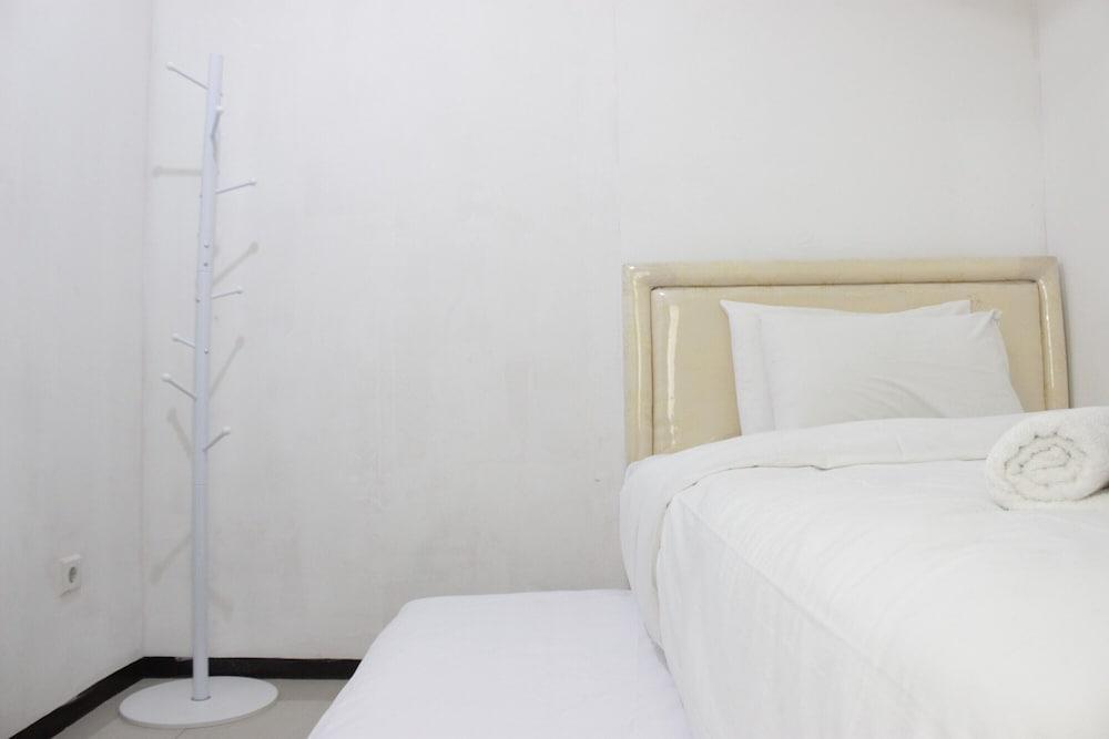 Compact and Minimalist 2BR Apartment at Gateway Pasteur