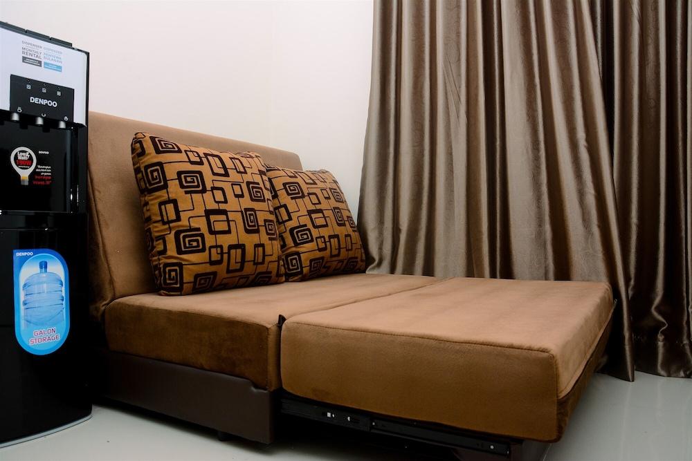 Simply Modern 2BR Green Pramuka Apartment