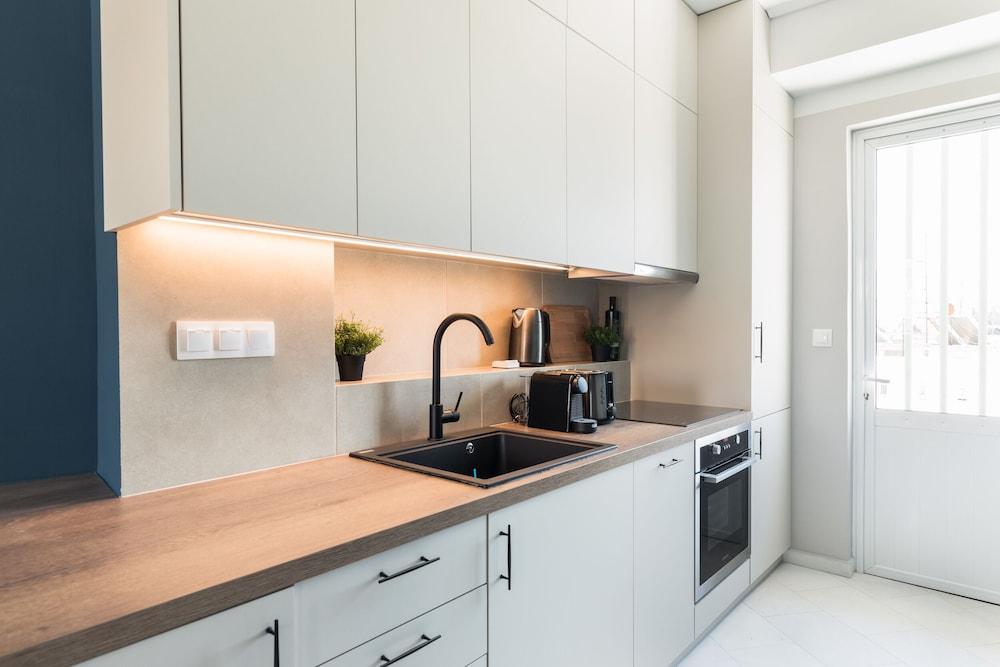 Iconic 1BR Apartment in Koukaki